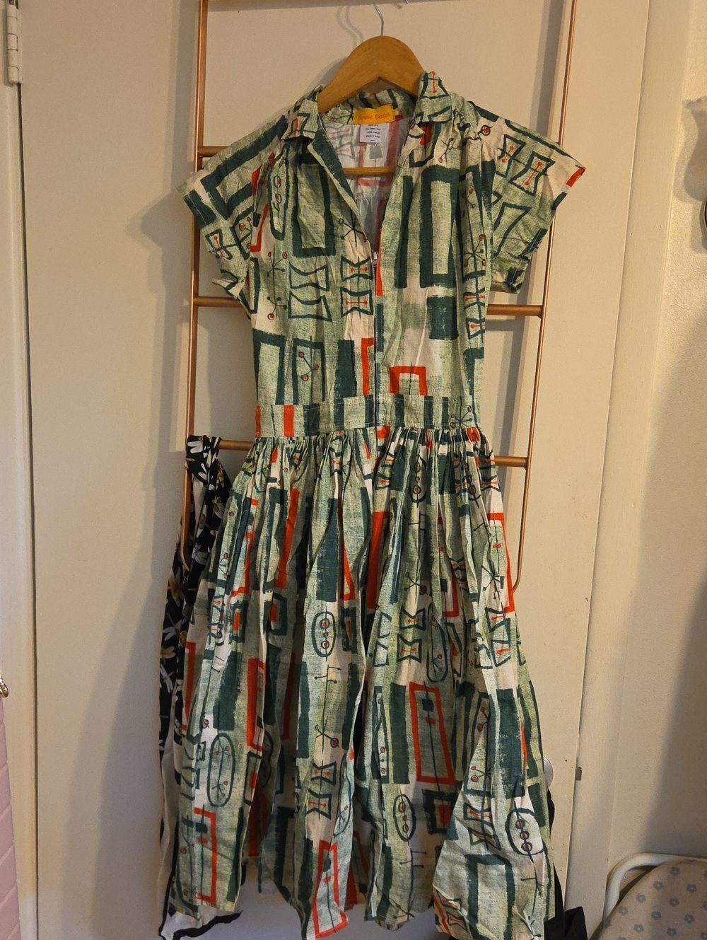 Bernie Dexter Green Abstract Print Kelly Shirt Dress with Orange Accents - Picture 1 of 5